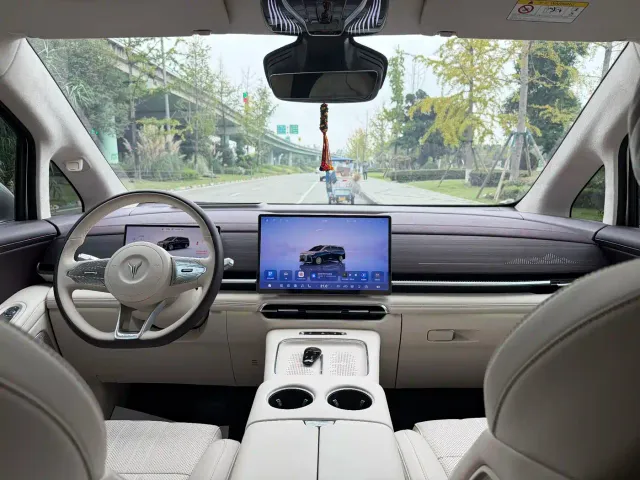 Voyah Dreamer — Фото автомобиля 11