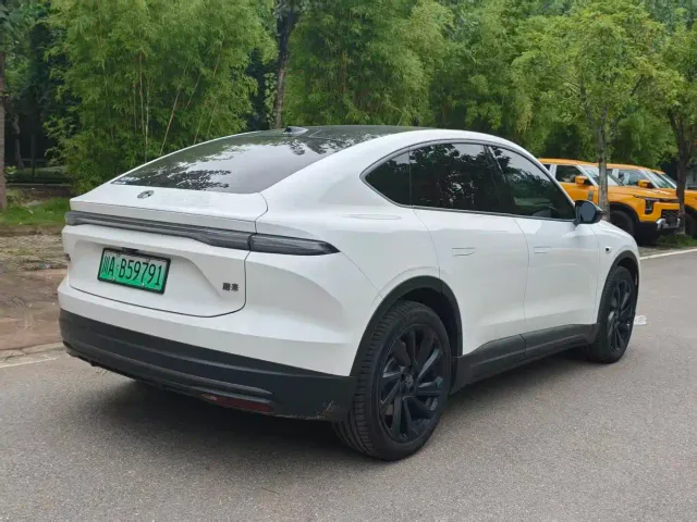 Nio EC6 — Фото автомобиля 4