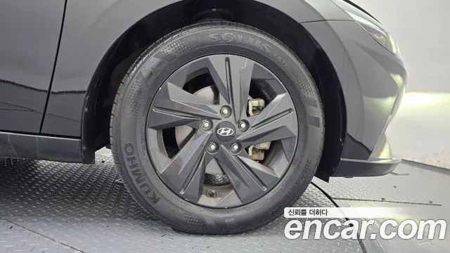 Hyundai AVANTE Avante (CN7) — Фото автомобиля 20