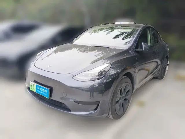 Фотография автомобиля — Tesla Model Y