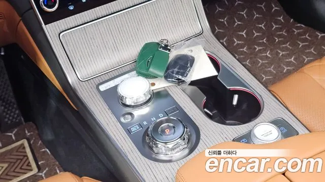 Genesis GV80 — Фото автомобиля 12