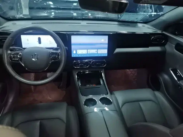 Leapmotor C01 — Фото автомобиля 9