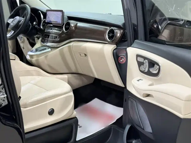 Mercedes-Benz V-Class — Фото автомобиля 4