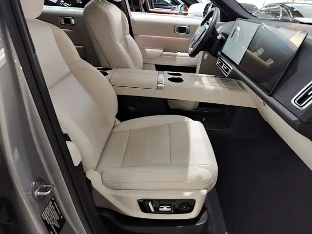Li Auto Li Xiang L9 2025 Ultra Smart Renewal Edition — Фото автомобиля 24