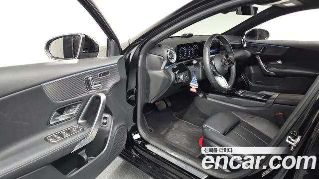 Mercedes-Benz A-Class — Фото автомобиля 10