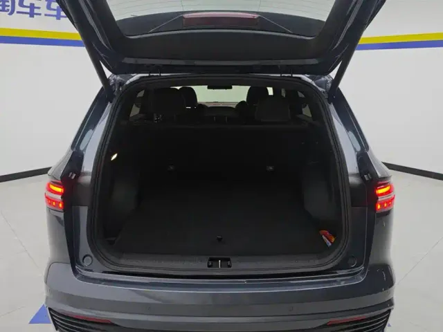 Geely Xingyue L — Фото автомобиля 4