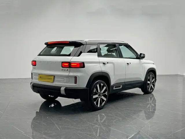 Geely ICON — Фото автомобиля 6