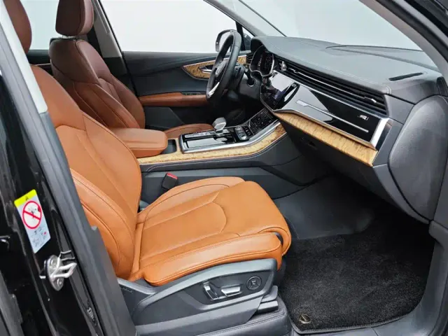 Audi Q7 — Фото автомобиля 13