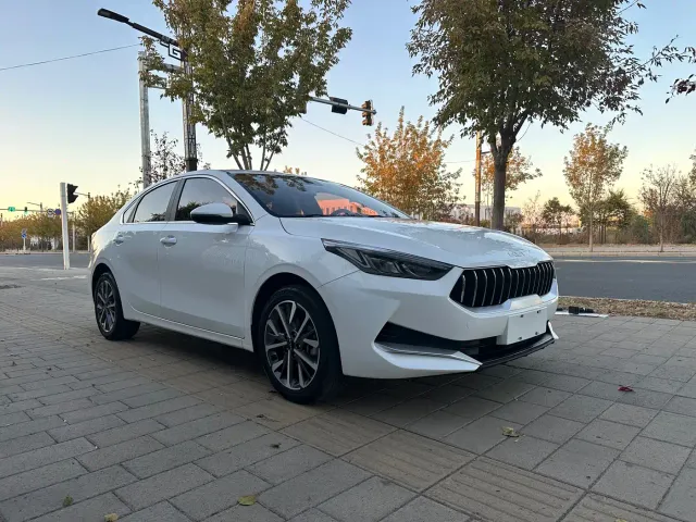 Kia K3 — Фото автомобиля 2