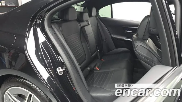 Mercedes-Benz C-Class — Фото автомобиля 11