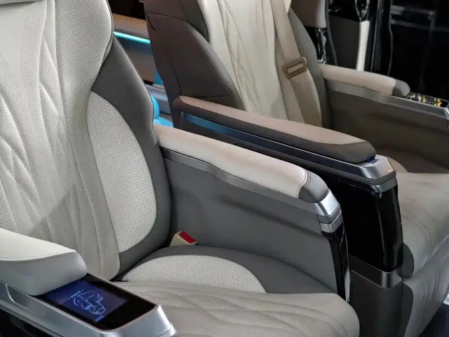 Mercedes-Benz V-Class — Фото автомобиля 18