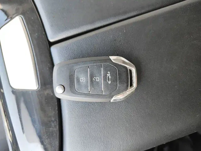 Maxus Xintu V80 — Фото автомобиля 8