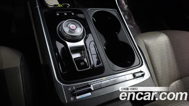 Kia Carnival — Фото автомобиля 9