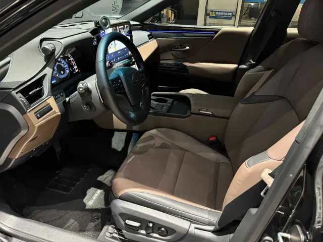 Lexus ES — Фото автомобиля 6