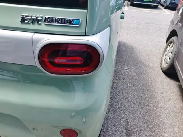 Wuling Hongguang Mini EV — Фото автомобиля 7