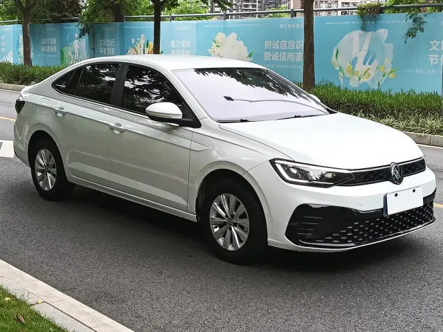 Volkswagen Lavida — Фото автомобиля 4