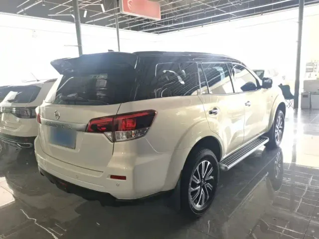 Nissan Terra — Фото автомобиля 6