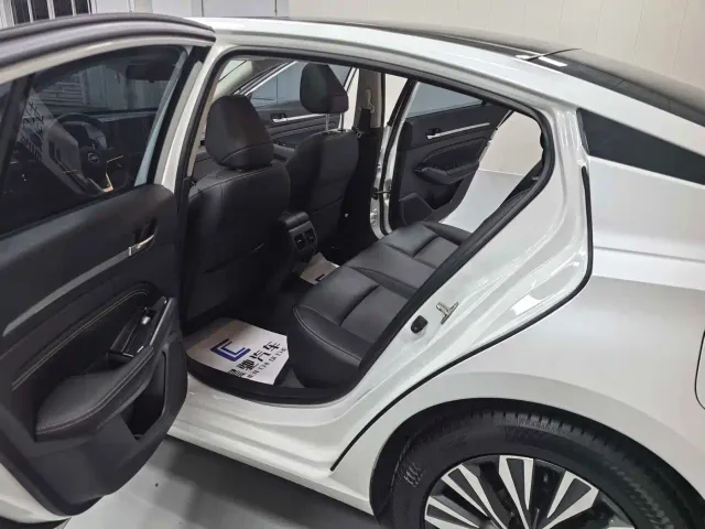 Nissan Teana — Фото автомобиля 12