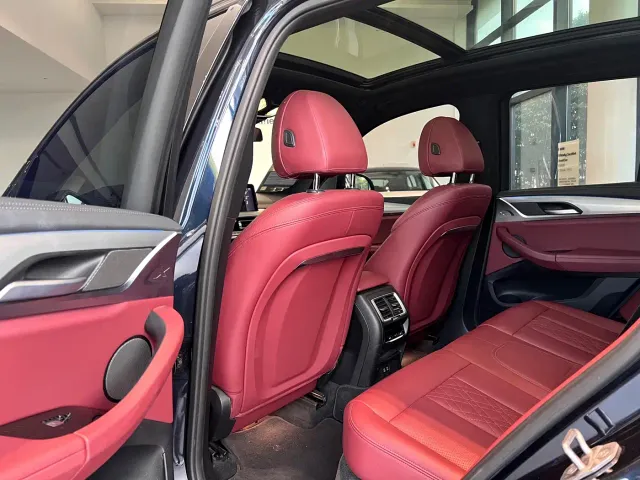 BMW iX3 — Фото автомобиля 8