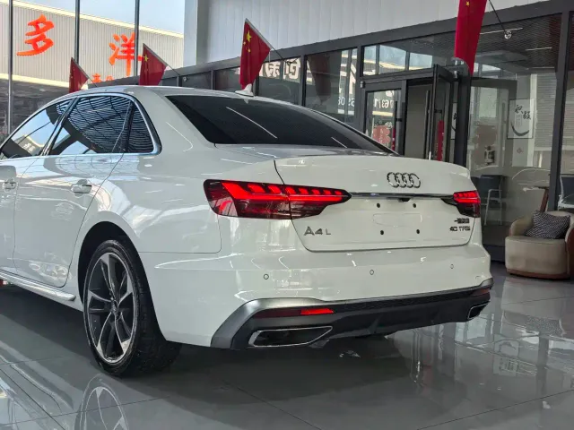Audi A4L — Фото автомобиля 4