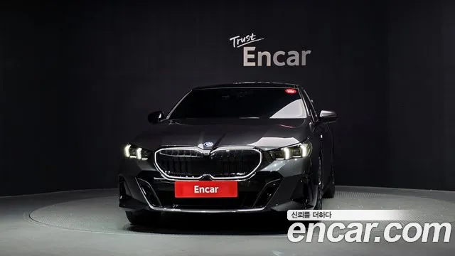 BMW 5 Series G60 — Фото автомобиля 3