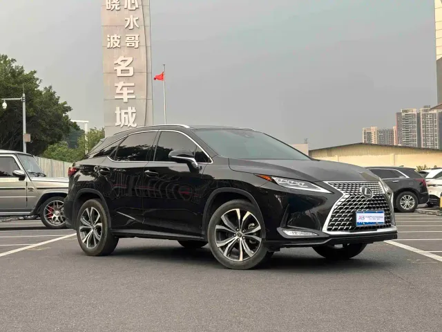 Lexus RX — Фото автомобиля 3
