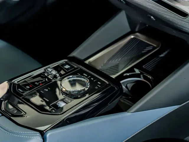 BMW 5 Series — Фото автомобиля 20