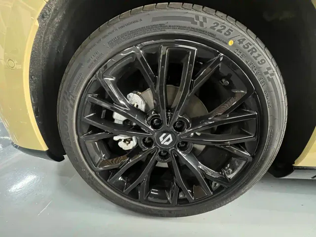 Leapmotor Lafa 5 — Фото автомобиля 6
