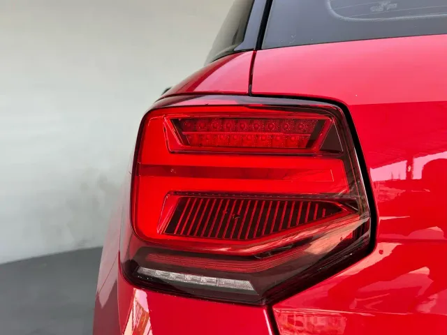 Audi Q2L — Фото автомобиля 11