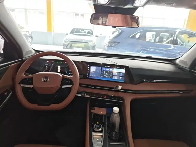 Changan CS75 Plus — Фото автомобиля 12