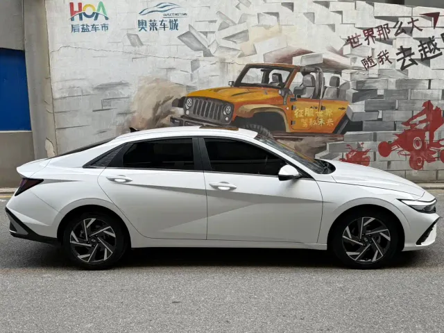Hyundai Elantra — Фото автомобиля 7