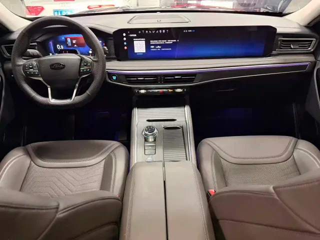 Ford Explorer — Фото автомобиля 10