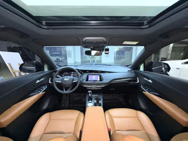Cadillac XT4 — Фото автомобиля 8