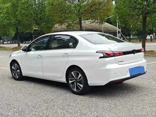 Peugeot 408 — Фото автомобиля 4