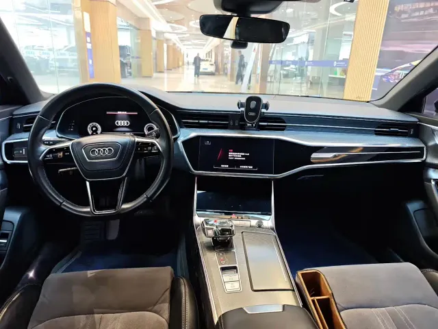 Audi A6L — Фото автомобиля 9