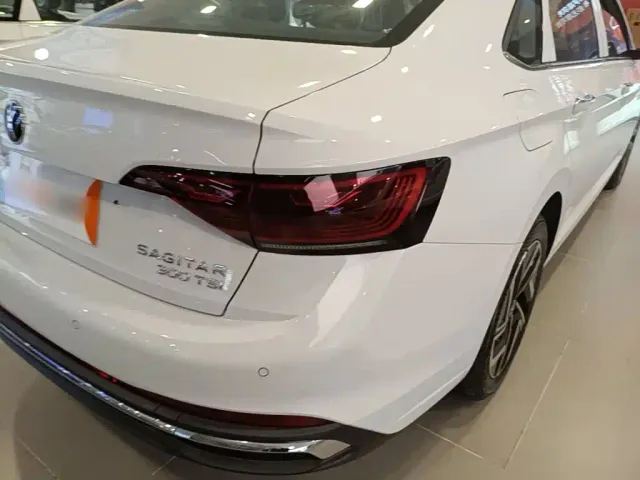Volkswagen Sagitar — Фото автомобиля 7