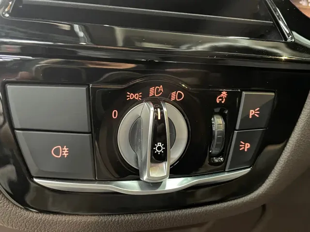 BMW 5 Series — Фото автомобиля 24