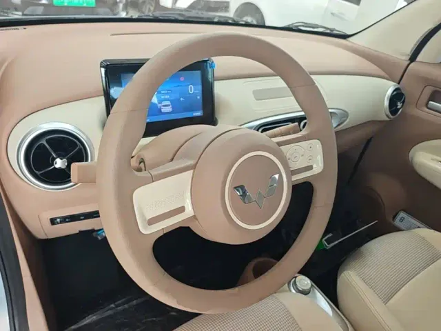 Wuling Hongguang Mini EV — Фото автомобиля 10