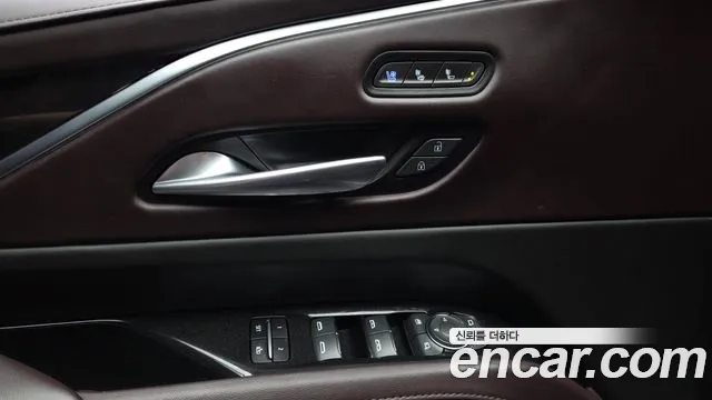 Cadillac Escalade 5th Gen — Фото автомобиля 28