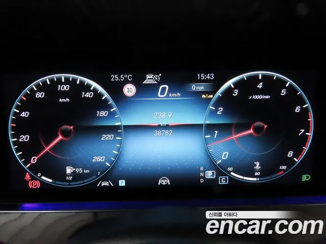 Mercedes-Benz E-Class W213 — Фото автомобиля 8
