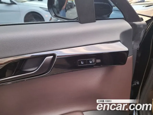 Hyundai Grandeur GN7 — Фото автомобиля 9