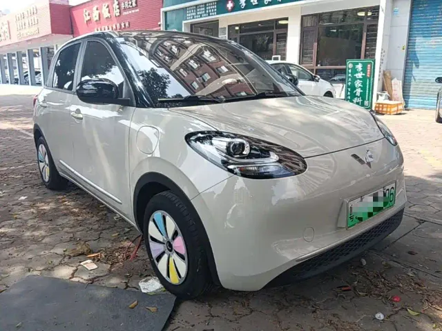 Wuling Bingo — Фото автомобиля 3