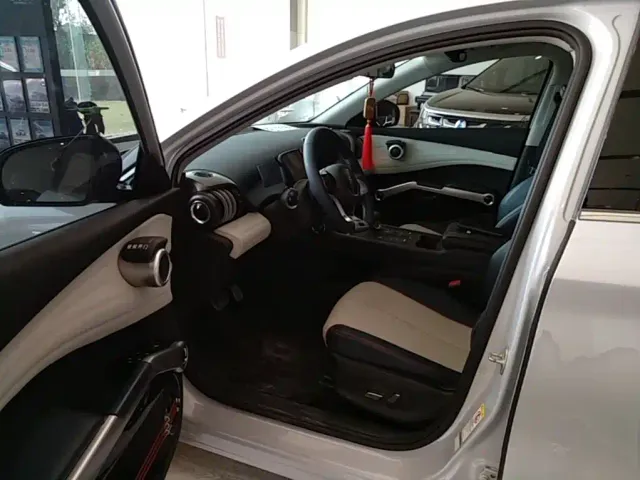 BYD Yuan PLUS — Фото автомобиля 15
