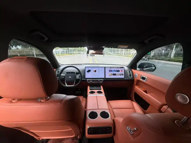 Li Auto L8 — Фото автомобиля 6