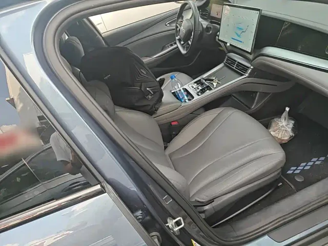 BYD Seal 07 DM-i — Фото автомобиля 24