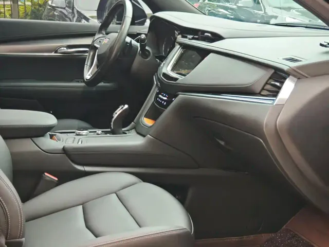 Cadillac XT6 — Фото автомобиля 8