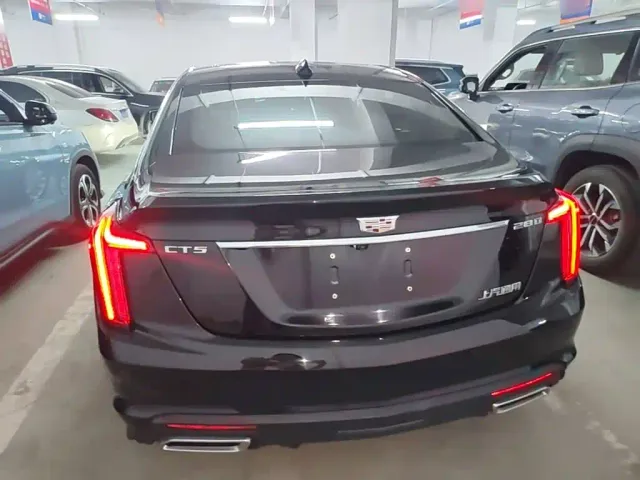 Cadillac CT5 — Фото автомобиля 5
