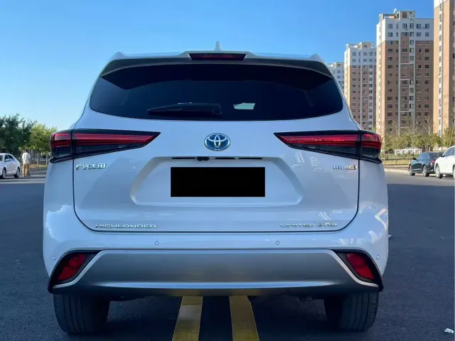 Toyota Highlander — Фото автомобиля 8
