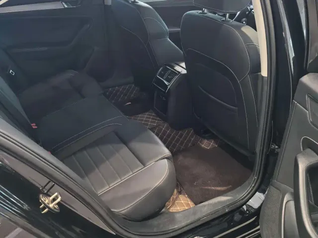 Skoda Superb — Фото автомобиля 12