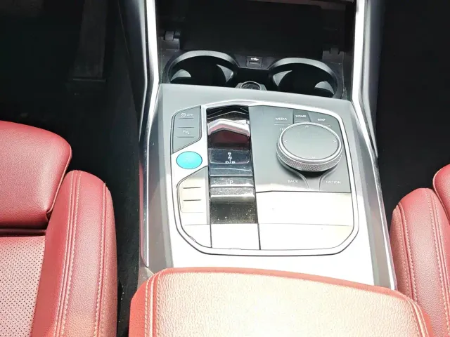 BMW i3 — Фото автомобиля 12